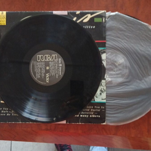 Elvis The Definitive Love Album 2 LPs used, excellent condition