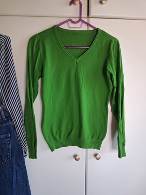Sweater like new, green, size S