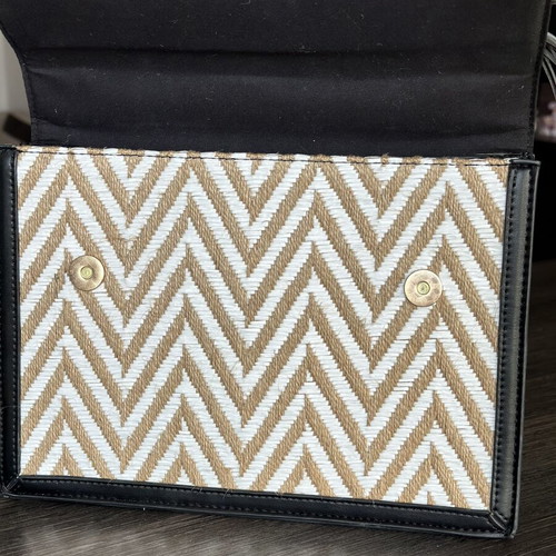 River Island shoulder bag like new, black and beige