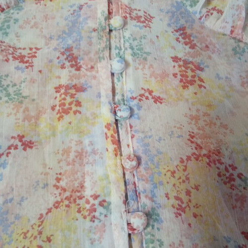 Floaty summer top size 18