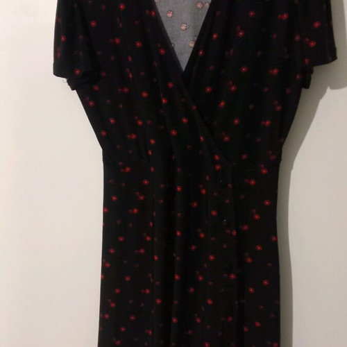Black short dress with red flowers used