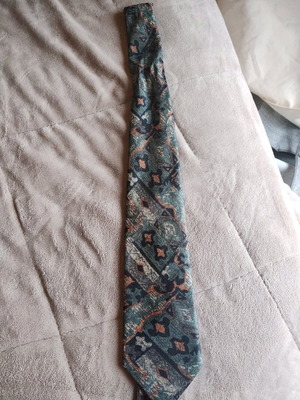 Men's tie Italian design with oil colors like new, green