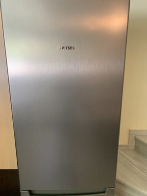 Pitsos refrigerator freezer like new