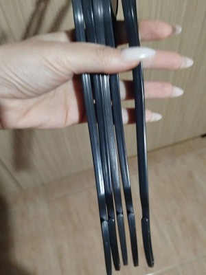 Σετ κρεμάστρες σαν καινούργιο, όλες μαζί