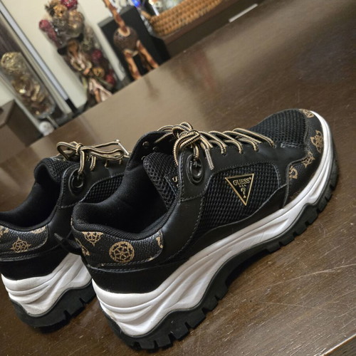 Guess sneakers like new, black and beige, size 40