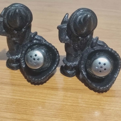 Vintage salt and pepper set used, Soviet Union 1960, copper