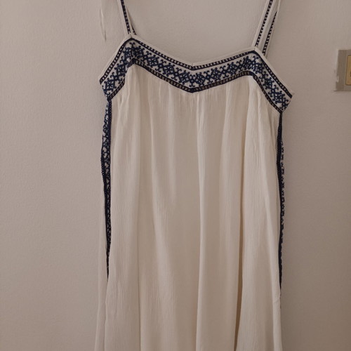 Short dress like new with blue details