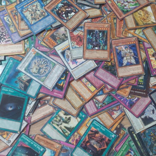 Yu-Gi-Oh trading card game 300+ cards, like new
