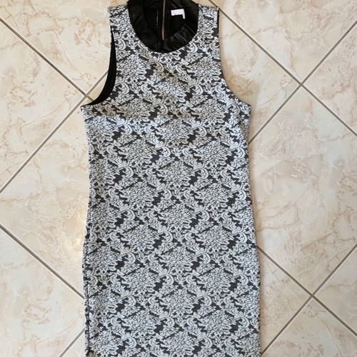 Bloom jacquard sleeveless dress used, size xs-s