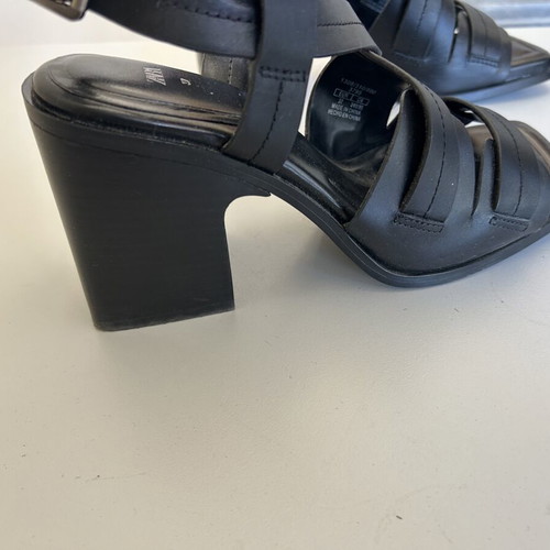 Zara leather women's shoes size 37 like new, black
