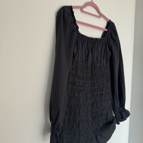 Cotton long sleeved black mini dress like new, XS-S