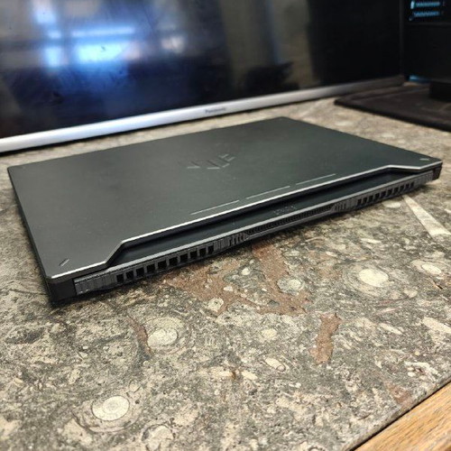 Asus Gaming A-15 laptop like new with AMD Ryzen 7 and RTX 4050