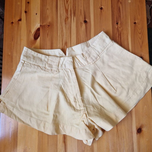 Calliope shorts new, size S, lemon color
