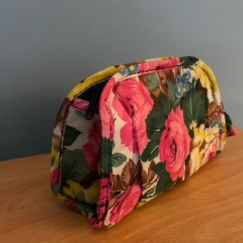 Set of 3 waterproof toiletry bags new with zipper and inner pockets