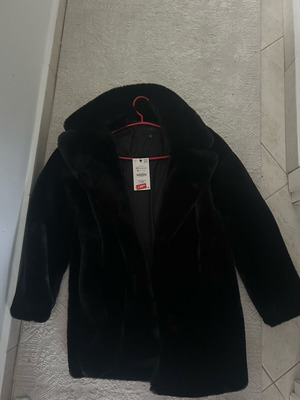 Zara women's fur coat new, black, size XS
