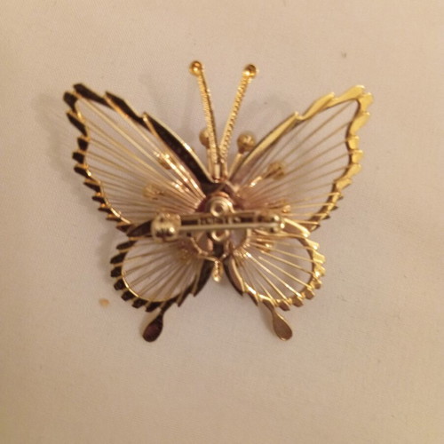 Monet vintage butterfly brooch like new
