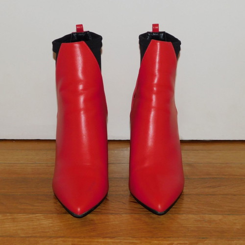Feng Shoe ankle boots red with black, like new, size 39