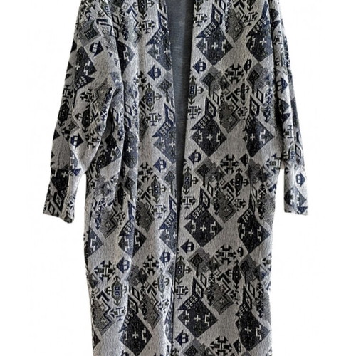Kimono overcoat like new one size with embossed knit and boho pattern