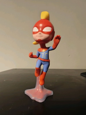 Captain Marvel Kinder Easter Egg new