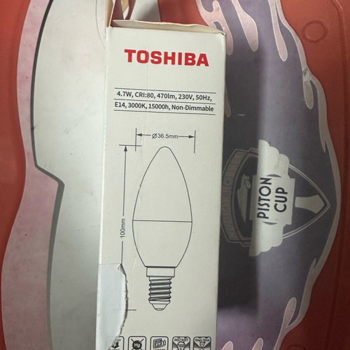 Toshiba LED bulb for E14 socket, C37 shape, warm white, pack of 5 new