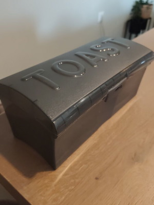 Tupper bread box like new, gray plastic toast container