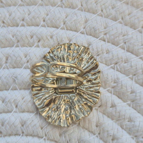 Turquoise Glow Ring new with adjustable size and hammered gold texture