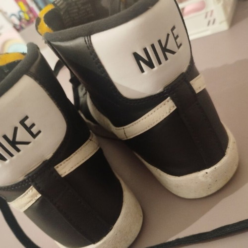 Jordan athletic shoes used, size 38.5, black and white