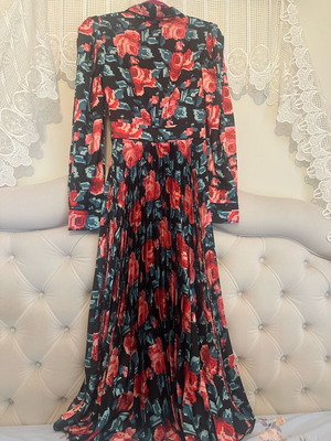 Karavan dress brand new, size small, floral pattern