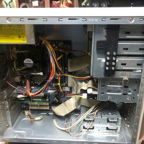 Used computers, pack of 3, Windows 98, excellent condition