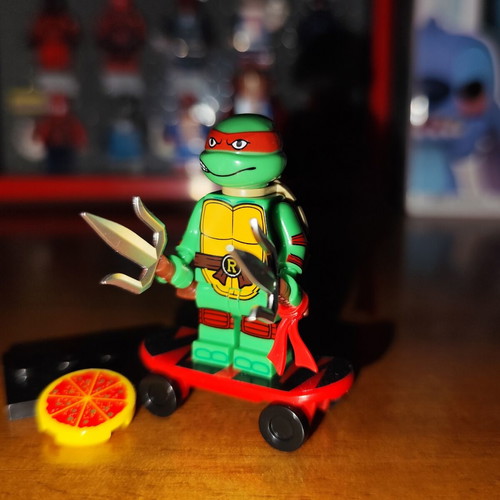 Raphael Teenage Mutant Ninja Turtles figure like new with accessories
