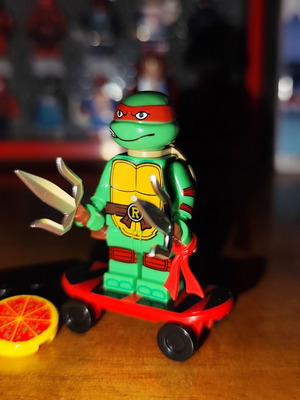 Raphael Teenage Mutant Ninja Turtles figure like new with accessories