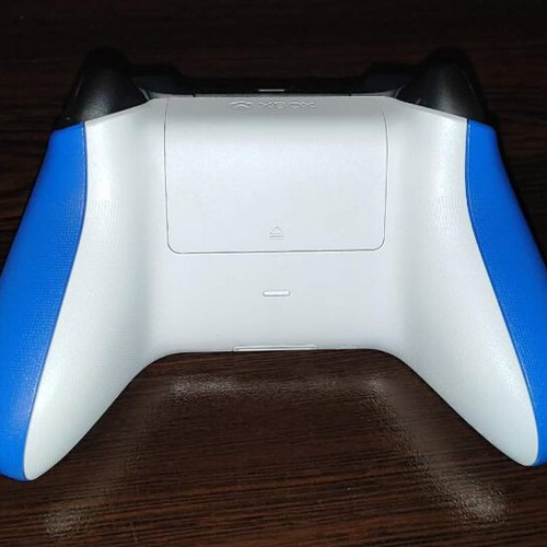 Xbox Series Controller Blue/White upgraded like new