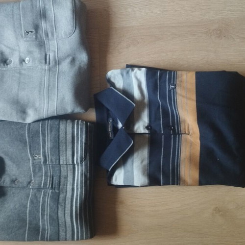 Set of 3 long-sleeve polo shirts size M like new, blue and grey