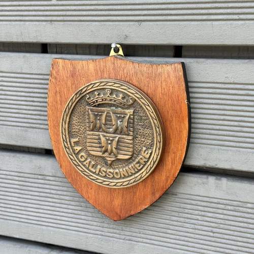 La Galissonnière Nautical Shield used, wooden base