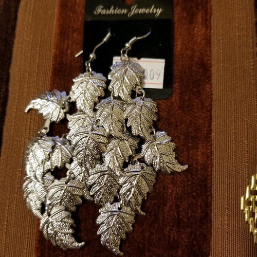 Xp earrings new, pack of 11 pairs