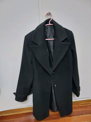 Black XL coat like new, made in Italy