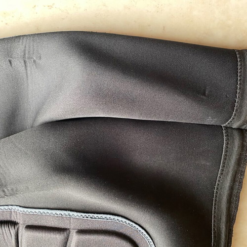 Sells football pants and leggings used, size Large