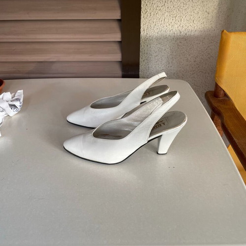 Leather bridal shoes size 38 like new, white pumps