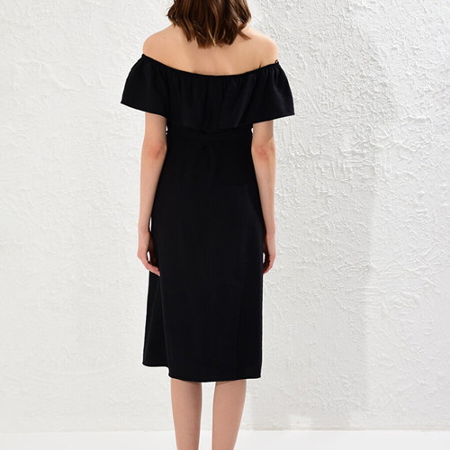 Dress like new black with buttons and ruffles on shoulders