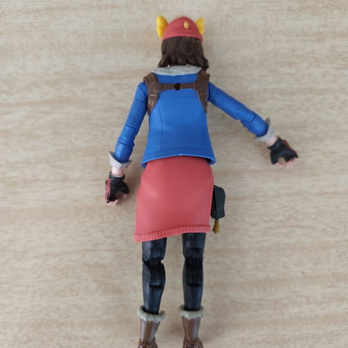 Fortnite Skye action figure, 15 cm, Victory Royale Series by Hasbro