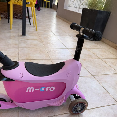Micro Scooter Deluxe 3 in 1 like new with parent control bar