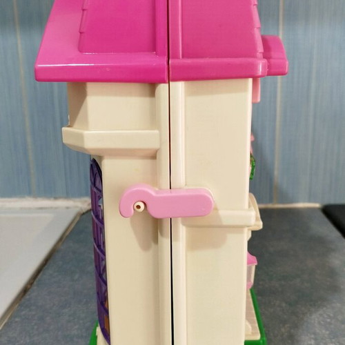Doll House used with minor flaws