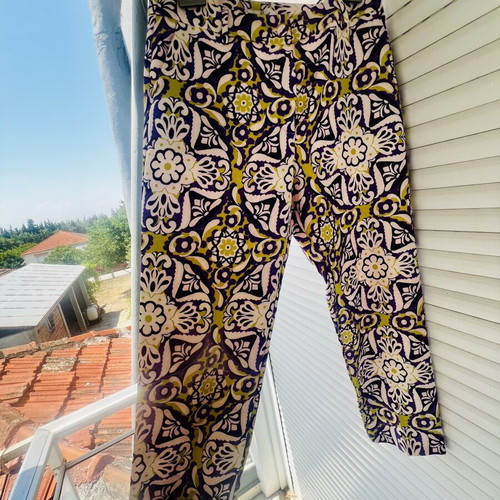 Le Vertige printed women's pants size L like new