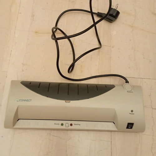 Q-CONNECT A4 Laminator QCL2 like new