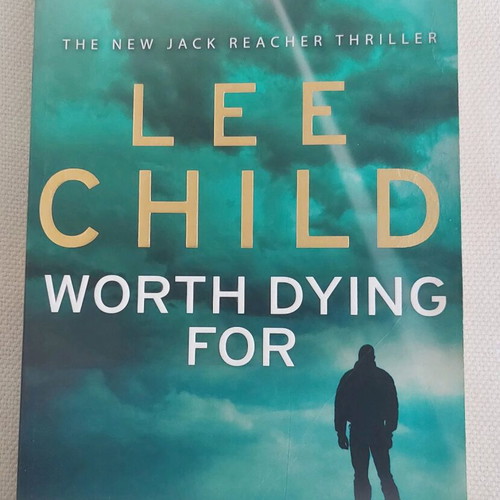 Worth Dying For book like new by Lee Child in English
