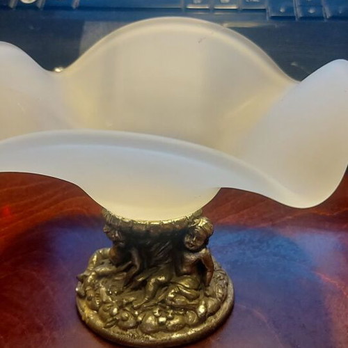 Glass bowl on metal base like new