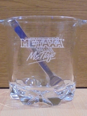 Metaxa κονιάκ παλιά διαφημιστική γυάλινη παγοθήκη μεταχειρισμένη με μεταλλική τσιμπίδα