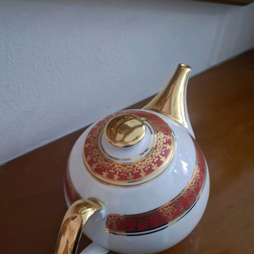 Istanbul Porcelain teapot like new, vintage style with gold details