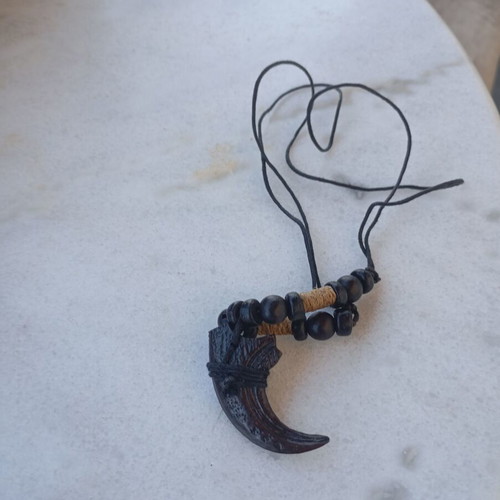 Tooth pendant black with leather strap