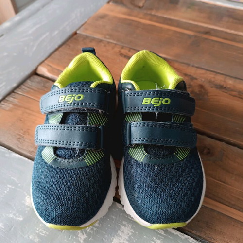 Bejo sport shoes for boy like new, size 24, dark green